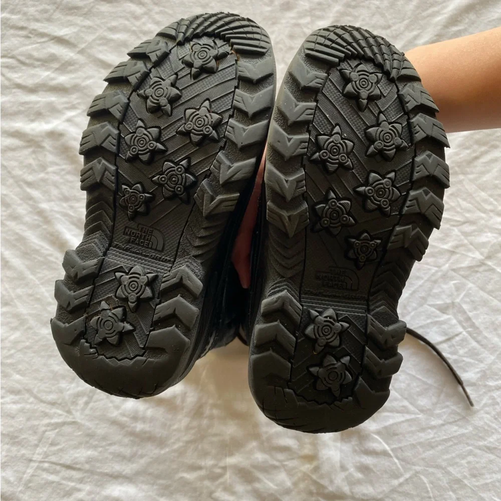 The North Face Unisex Waterproof Kid’s Boots Size 12 Thermoball Fall Winter